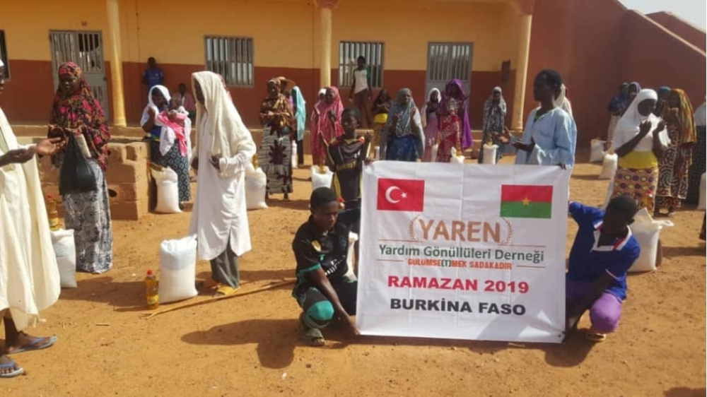 Burkina Faso'da Kumanya ve İftar Programları Devam Ediyor