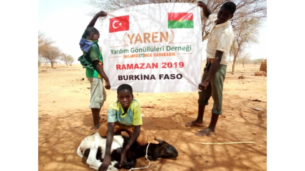 Burkina Faso'daki Yetimhanelerde Yardımlarımız Devam Ediyor.