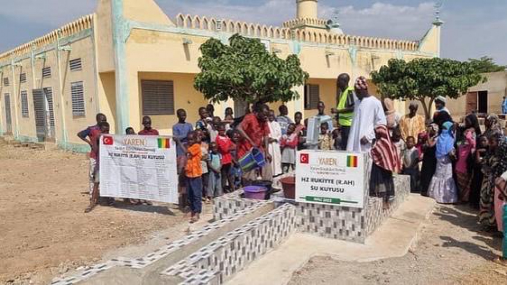 MALİ'DE HZ RUKİYYE (rah.) SU KUYUSUNUN AÇILIŞINDAYDIK.